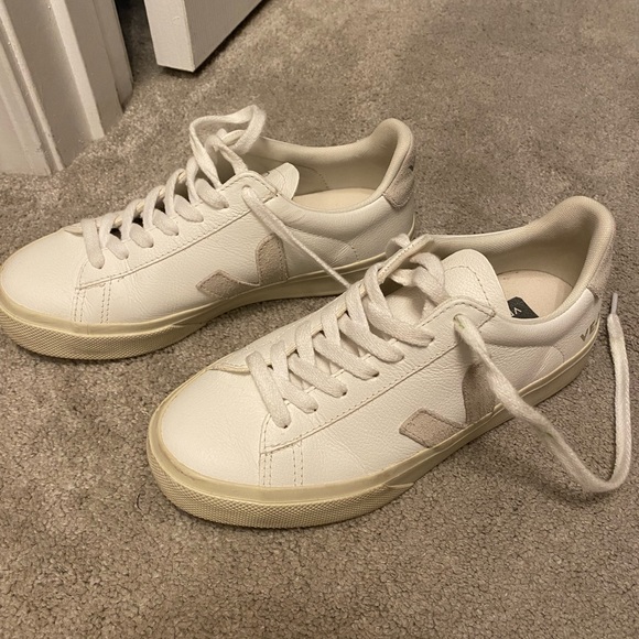 Veja Campo Sneaker - Picture 4 of 10